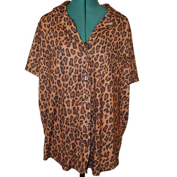 Show Me Your Mumu Leopard Print Sleep Shirt Women’s Size L Button Up Pajama Top - Picture 2 of 4